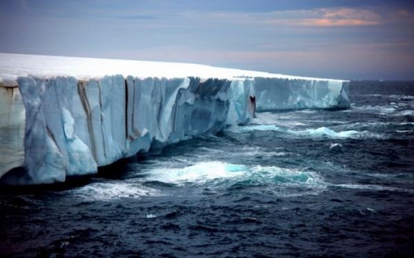 Айсберг в 315 миллиардов тонн откололся от Антарктиды