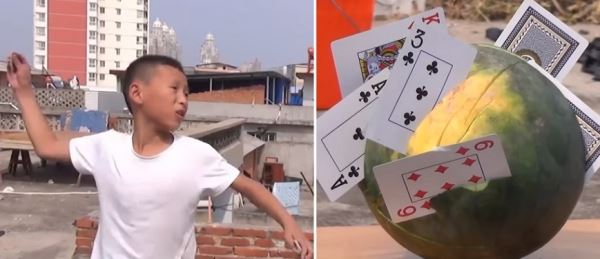Китайский мальчик превратил в опасное оружие колоду игральных карт