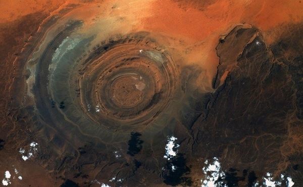 <br />
Астронавт показал с МКС удивительное «Око Сахары»<br />
