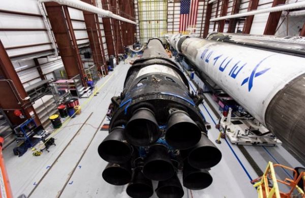 <br />
SpaceX может протестировать Crew Dragon уже в следующем месяце<br />
