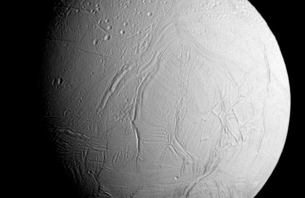 <br />
На спутнике Сатурна Энцеладе найдены аминокислоты, являющиеся основным компонентом для формирования жизни<br />
