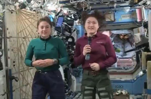 Две женщины-астронавта впервые в истории выйдут в открытый космос